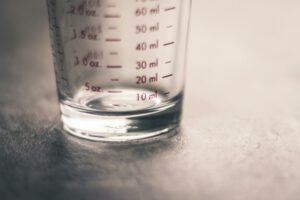 Mesure avec un verre doseur